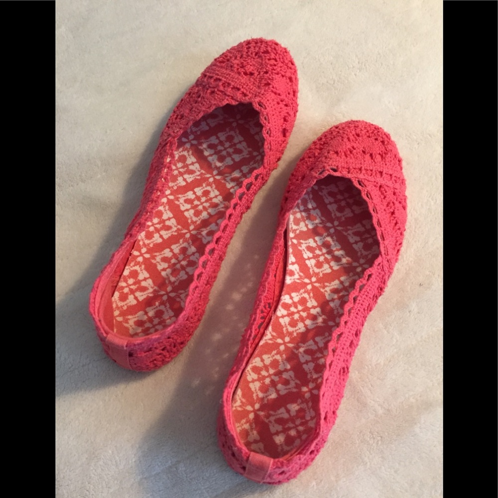 🎀 Pink ‘lacey’ Slip-Ons! ☀️ Size 8. Espadrilles. - Picture 2 of 4